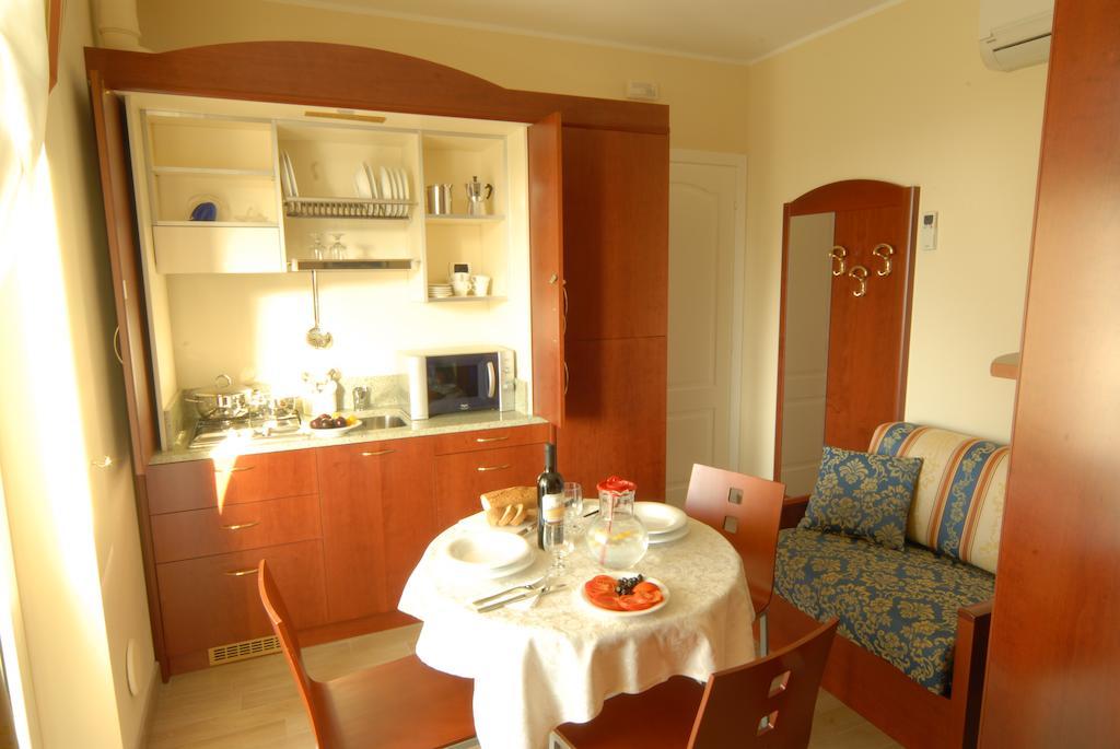Residence Costa Smeralda Гроттаммаре Номер фото
